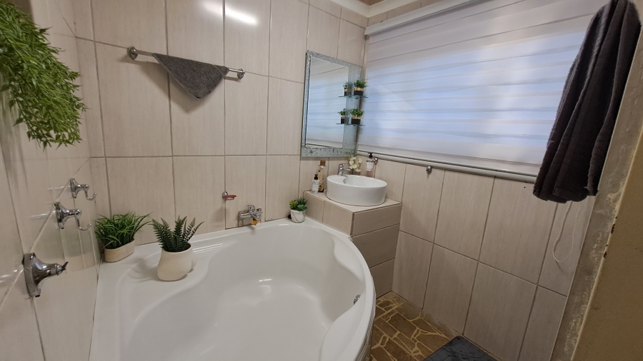 4 Bedroom Property for Sale in Villiers Free State